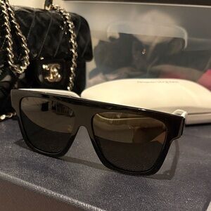 Alexander McQueen Black Sunglasses